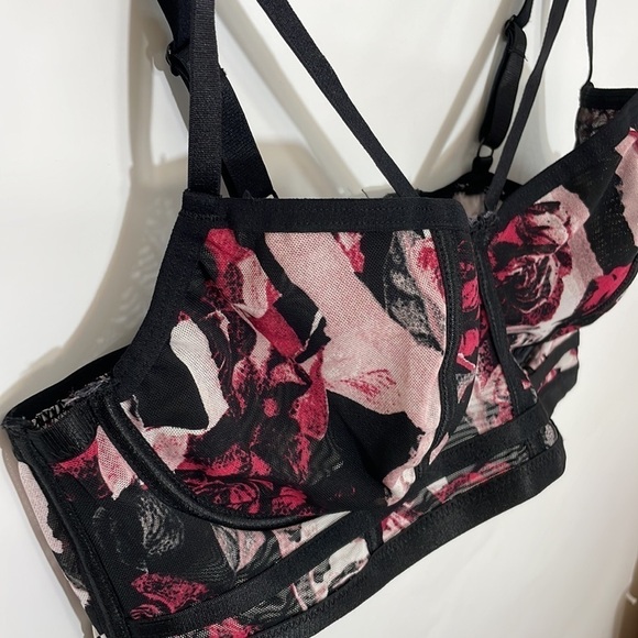 Torrid 1 BLACK PINK ROSE POWER MESH STRAPPY UNLINED UNDERWIRE LONGLINE BRALETTE - Picture 9 of 12